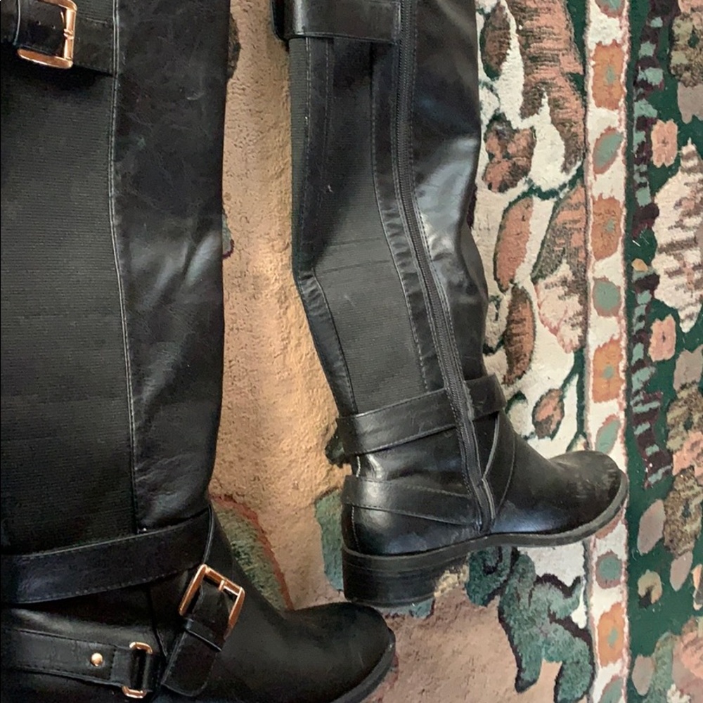 Thigh boots